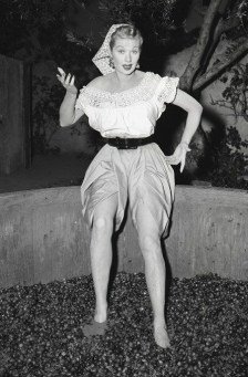 b8e94eb76b0695945f1fdf332e7c2edf--ball-birthday-desi-arnaz